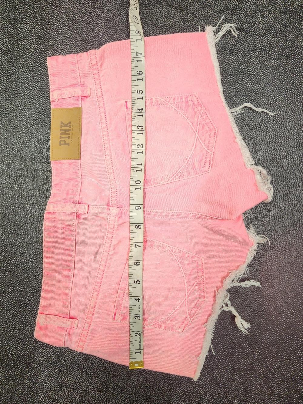 SZ 2 VS PINK JEAN SHORTS. - Picture 7 of 8